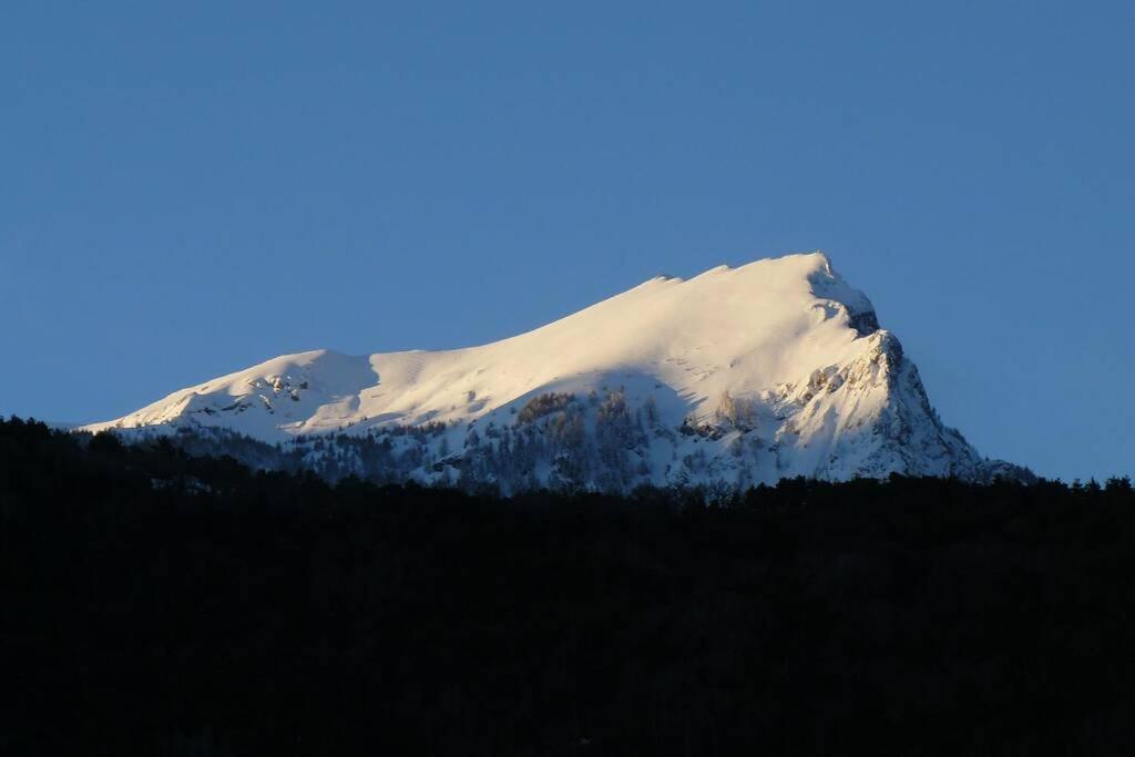 Entre Savines Et Embrun Pres Du De Serreponçon *